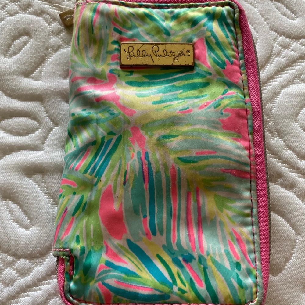 Lilly Pulitzer wallet